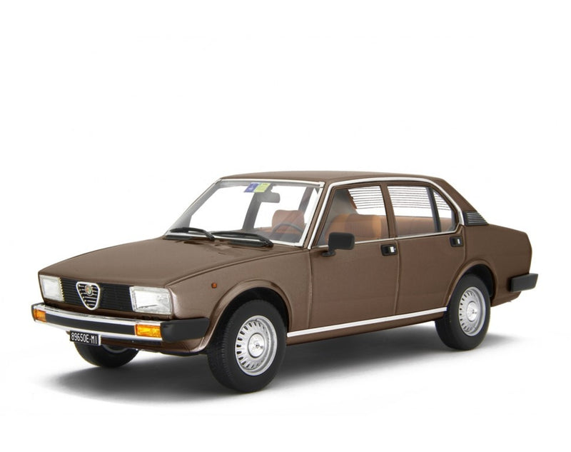 Alfa Romeo Alfetta 2.0L 1978 Luci di Bosco 1:18 - 74771