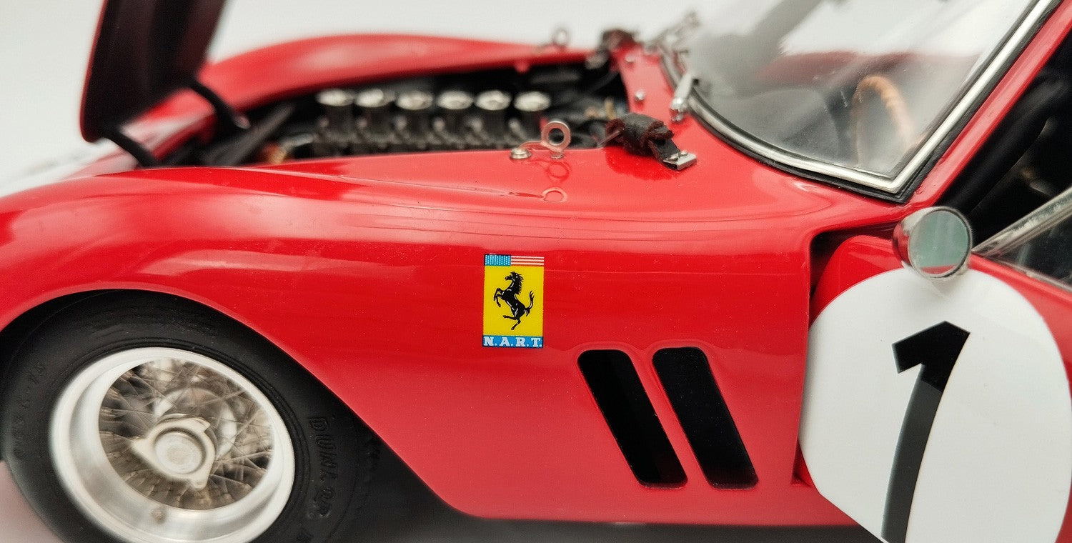 Ferrari 250 GTO 1000km Paris Montlhery 1962 P.Rodriguez - R.Rodriguez 1:18 - 74928