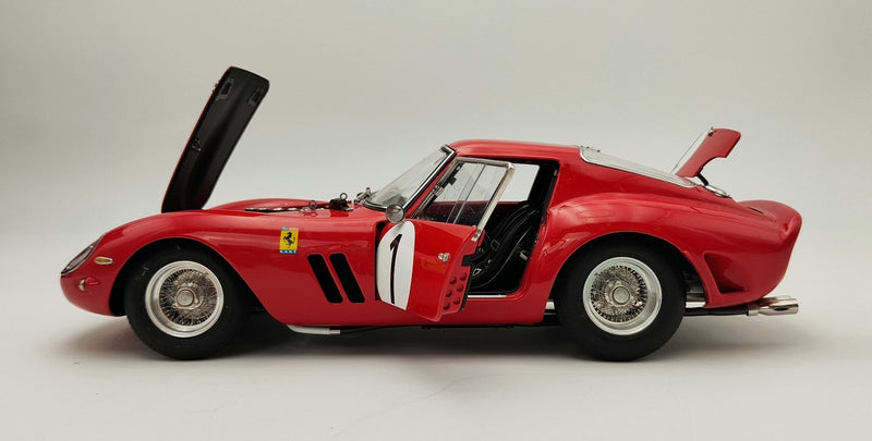 Ferrari 250 GTO 1000km Paris Montlhery 1962 P.Rodriguez - R.Rodriguez 1:18 - 74929