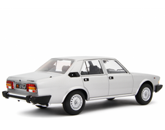 Alfa Romeo Alfa 6 2.5 1979 Grigio metallizzato 1:18 - 75082