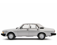 Alfa Romeo Alfa 6 2.5 1979 Grigio metallizzato 1:18 - 75083
