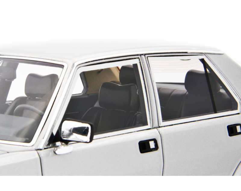 Alfa Romeo Alfa 6 2.5 1979 Grigio metallizzato 1:18 - 75084