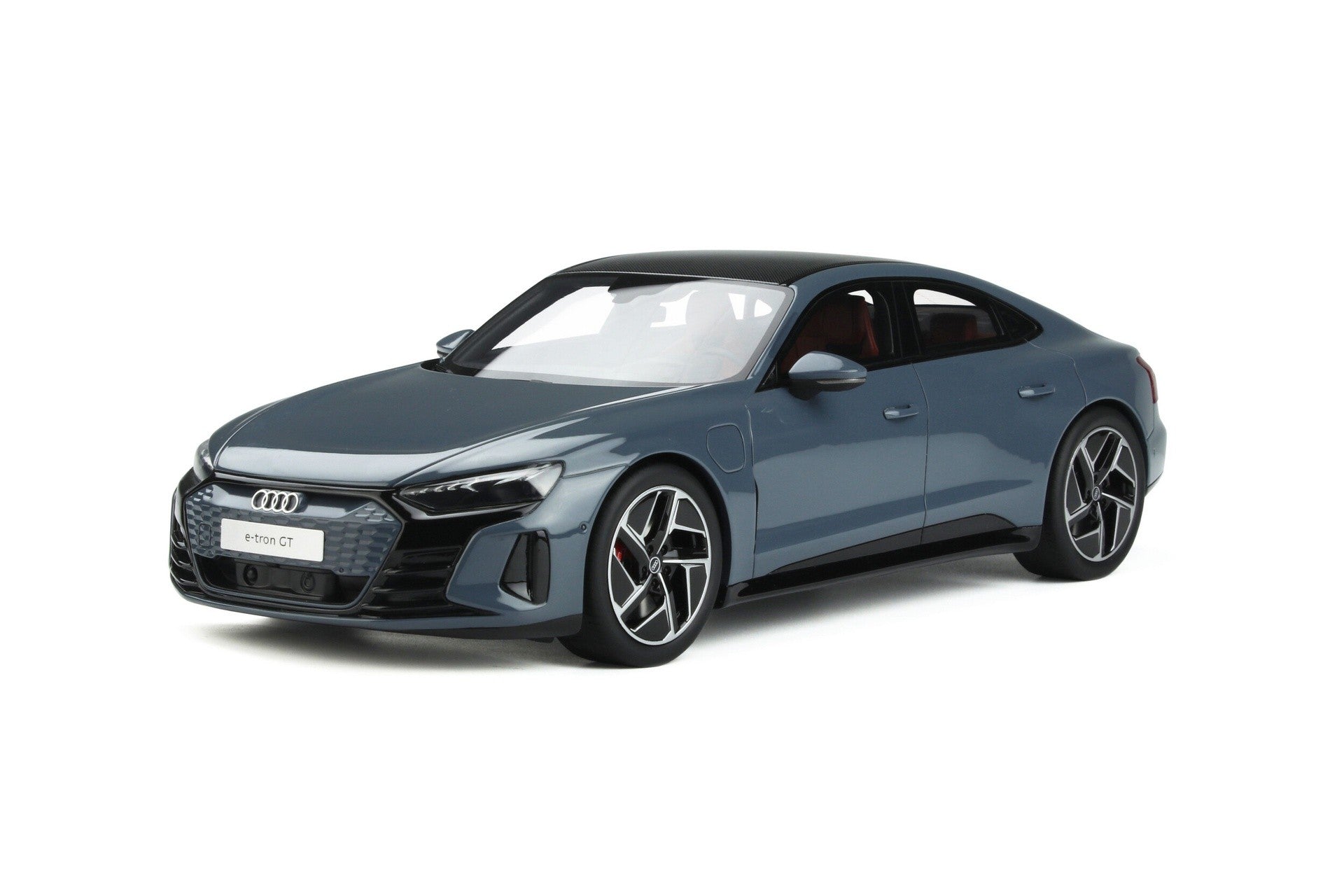 Audi e-tron GT 2021 kemora grey 1:18 - 75247