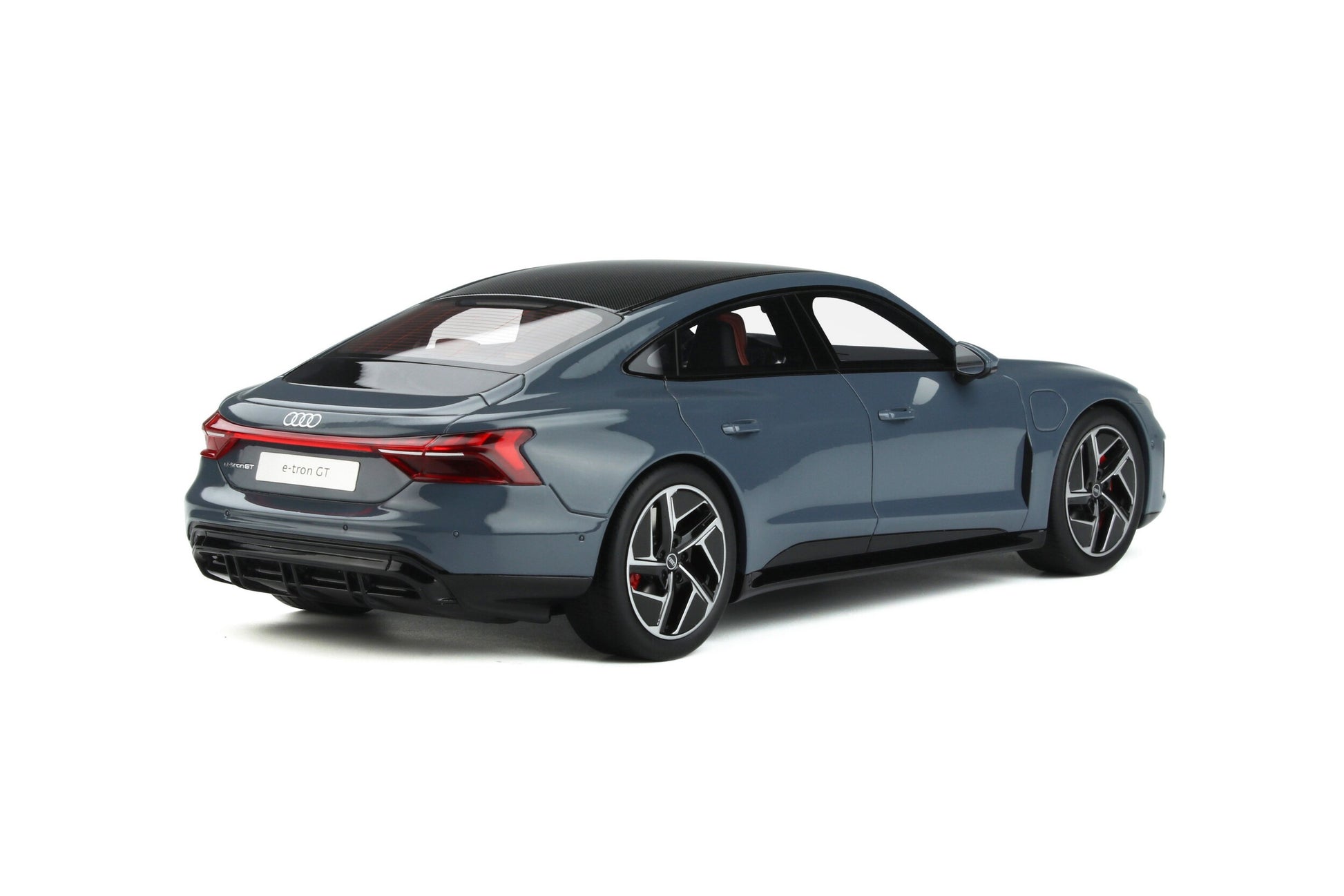 Audi e-tron GT 2021 kemora grey 1:18 - 75248