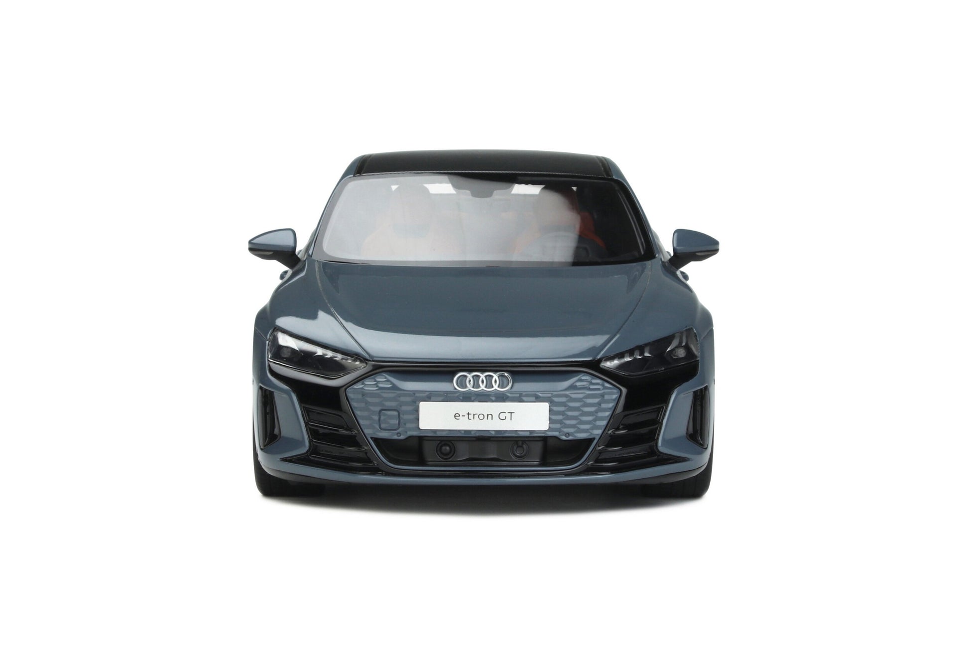 Audi e-tron GT 2021 kemora grey 1:18 - 75250