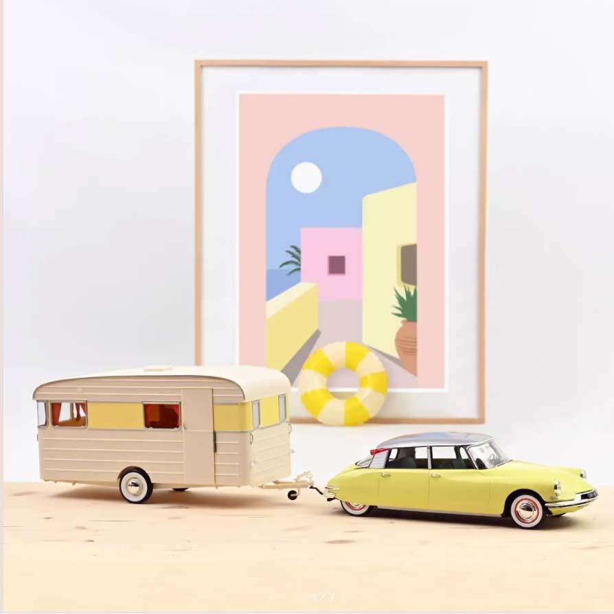 Citroën DS 19 1960 Jonquille Yellow + Caravan Digue Panoramic 1:18 - 75507