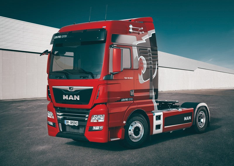 MAN TGX 18.500 XXL Lion Pro Edition Kit 1:24 - 75850
