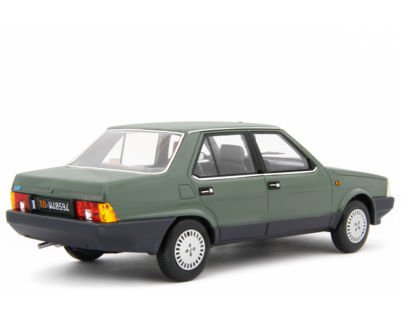 Fiat Regata 70S 1983 Verde 1:18 - 76183