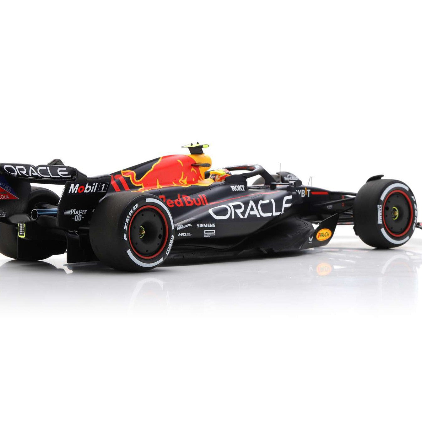Red Bull Racing RB19 Winner Saudi Arabian GP 2023 Sergio Perez 1:18 - 76287