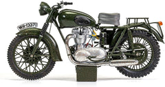 Triumph TR6 1962 Trophy Weathered The Great Escape McQueen 1:12 - 76316