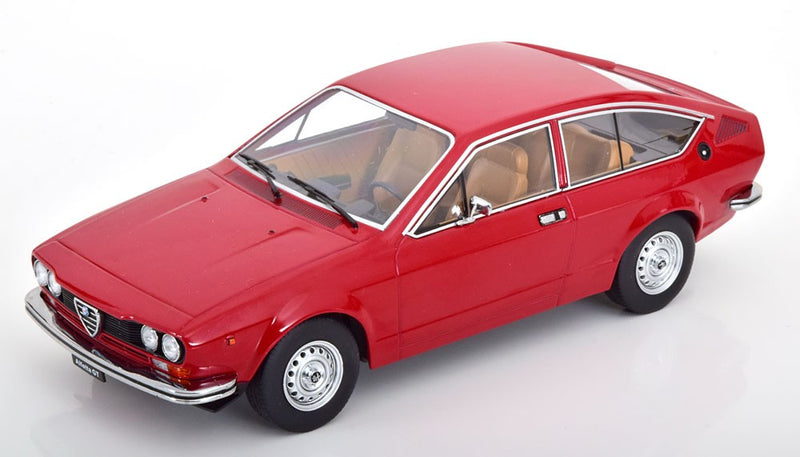 Alfa Romeo Alfetta GTV 1600 anno 1976 Red 1:18 - 76325