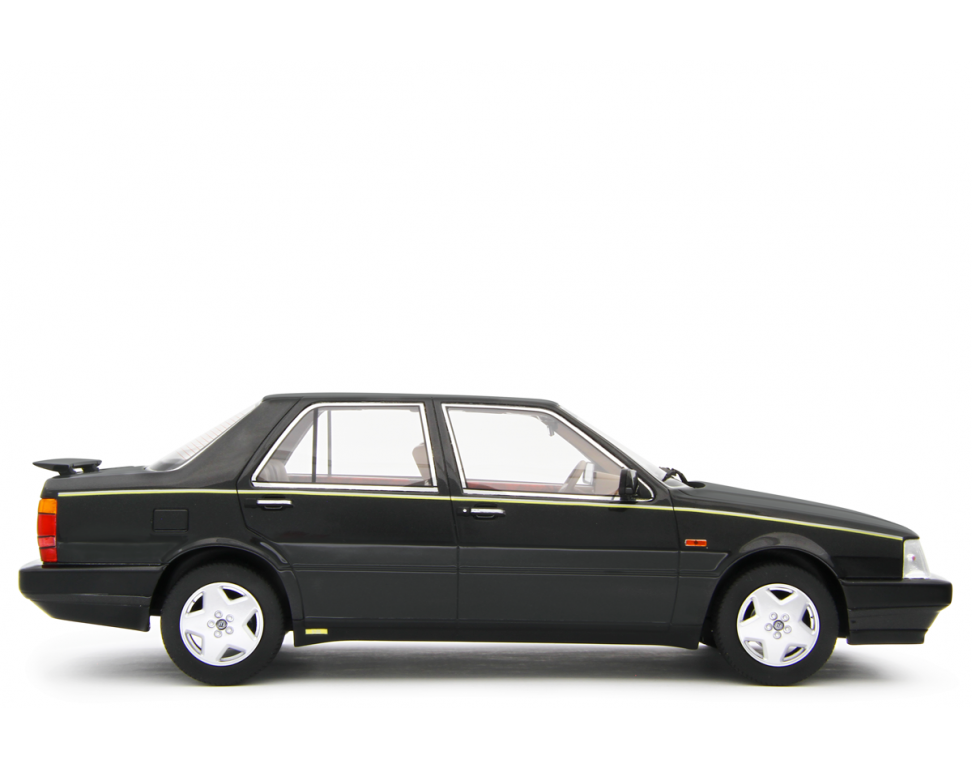 Lancia Thema 8.32 Ferrari 1986 Nero Ebano 1:18 - 76614