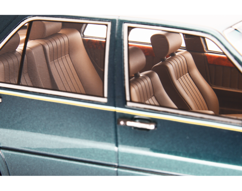 Lancia Thema 8.32 Ferrari 1986 Nero Ebano 1:18 - 76617