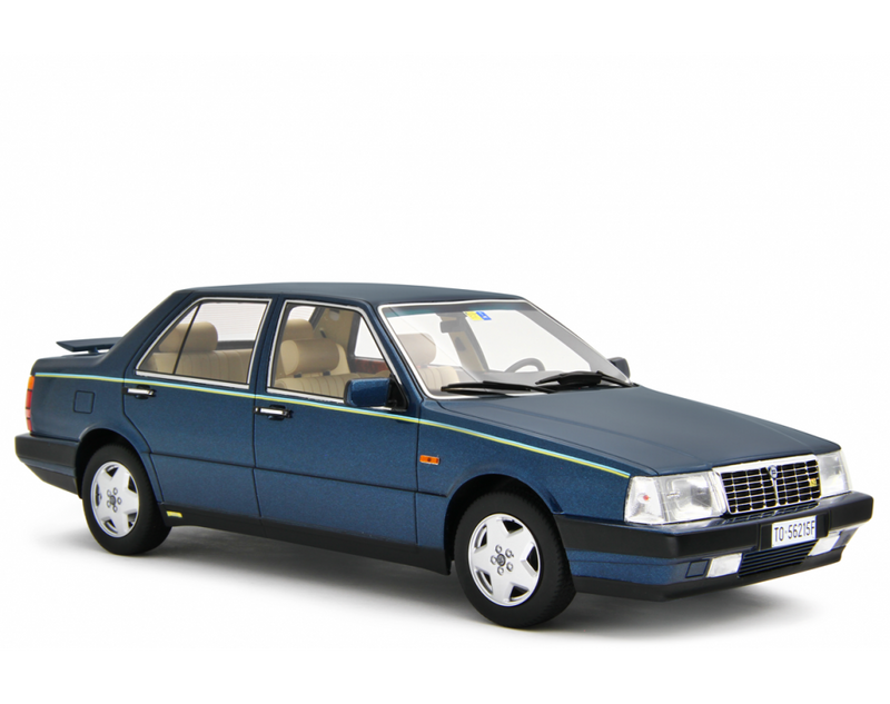 Lancia Thema 8.32 Ferrari 1986 Blu Blizzard 1:18 - 76641