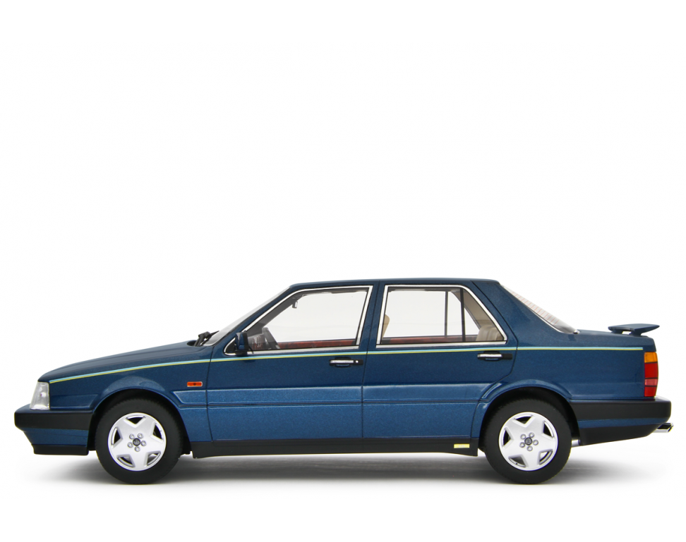 Lancia Thema 8.32 Ferrari 1986 Blu Blizzard 1:18 - 76643