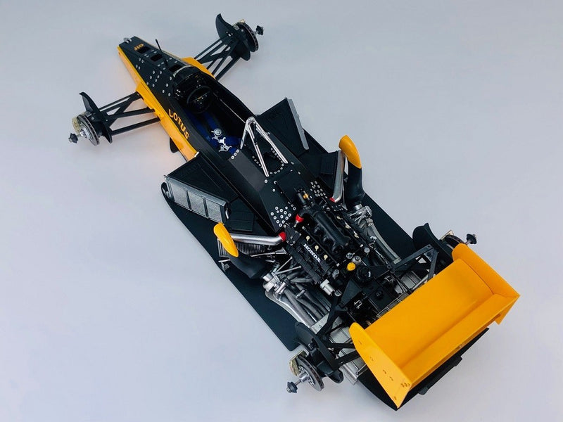 Lotus Honda 99T F1 1987 Monaco GP Ayrton Senna Model Kit 1:12 - 77062