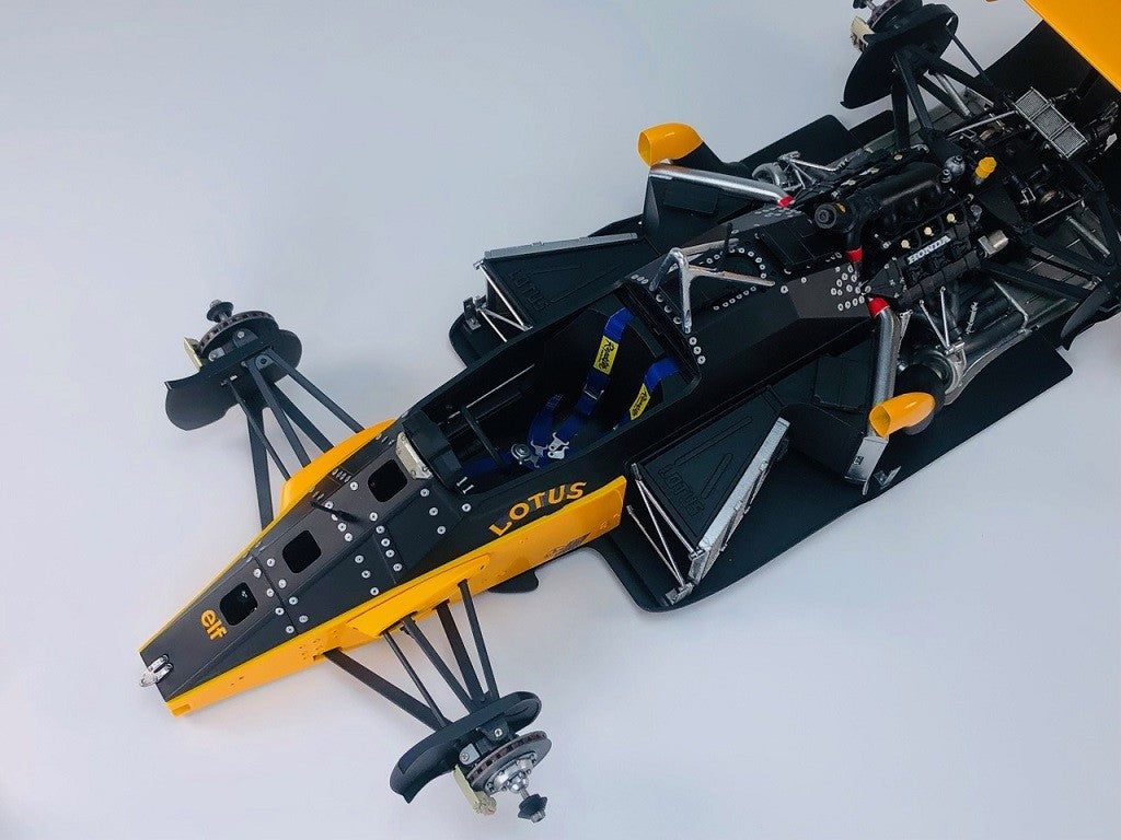 Lotus Honda 99T F1 1987 Monaco GP Ayrton Senna Model Kit 1:12 - 77064