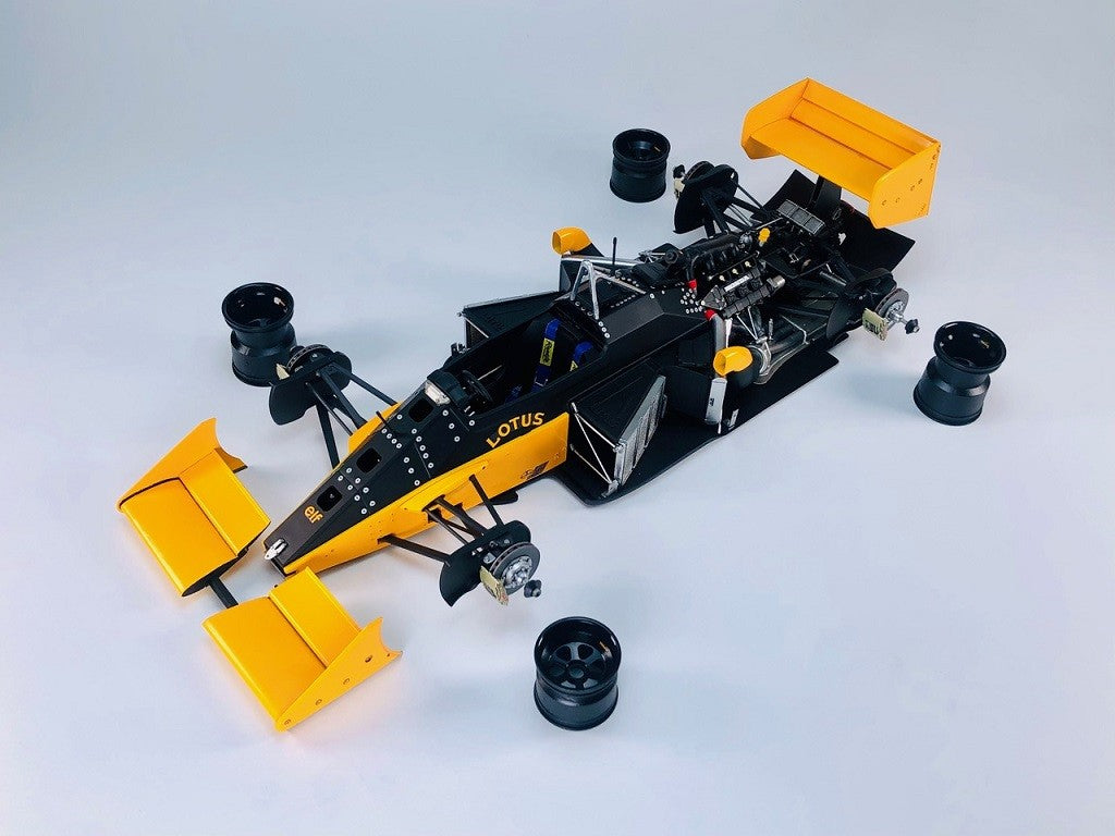 Lotus Honda 99T F1 1987 Monaco GP Ayrton Senna Model Kit 1:12 - 77066