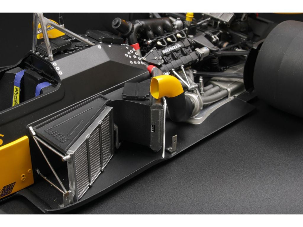 Lotus Honda 99T F1 1987 Monaco GP Ayrton Senna Model Kit 1:12 - 77079