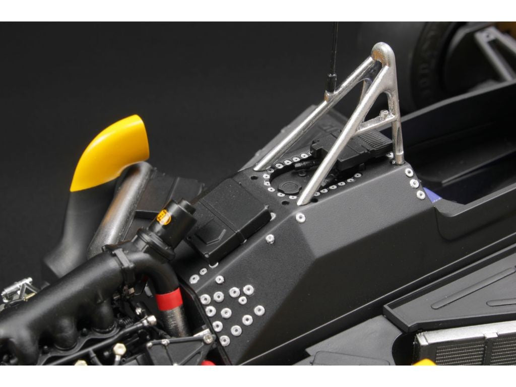 Lotus Honda 99T F1 1987 Monaco GP Ayrton Senna Model Kit 1:12 - 77084