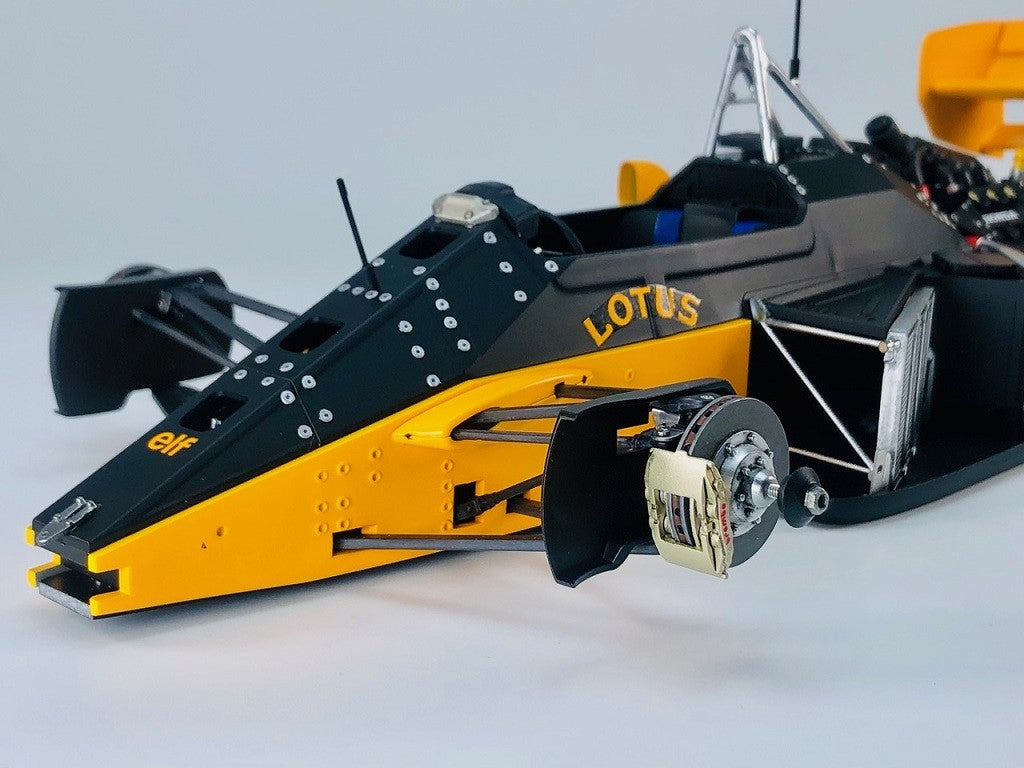 Lotus Honda 99T F1 1987 Monaco GP Ayrton Senna Model Kit 1:12 - 77085
