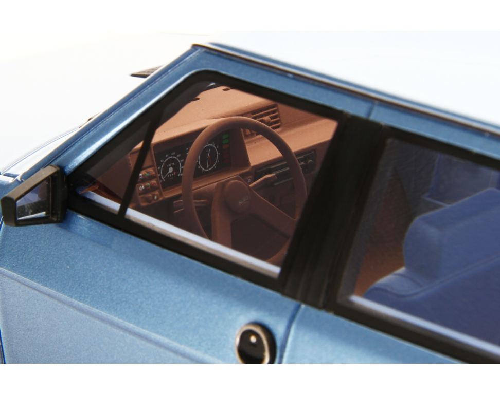 Fiat Ritmo 60 CL 1978 Blu Scuro 1:18 - 78203