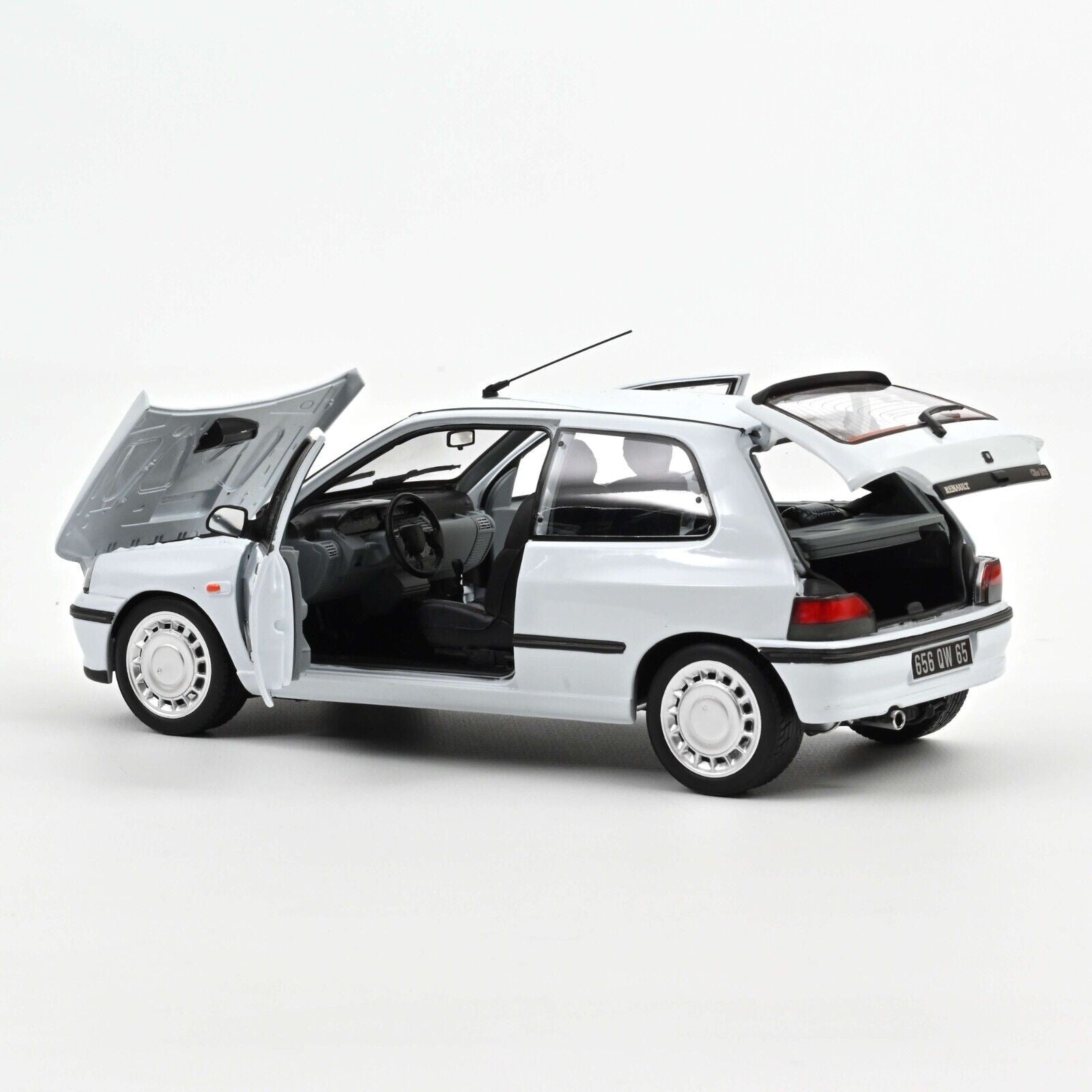 Renault Clio 16S 1991 White 1:18 - 78219