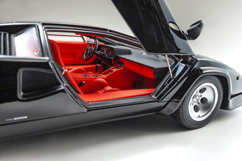 Lamborghini Countach LP5000 Quattrovalvole Black 1:18 - 78397