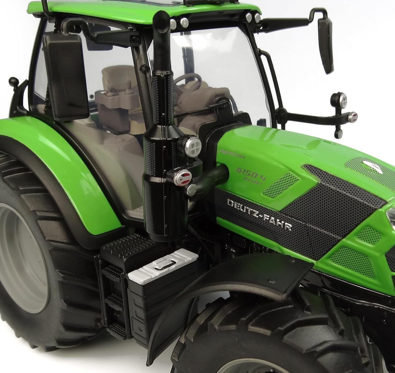 Deutz-Fahr 6150.4 RV SHIFT green 1:32 - 78998