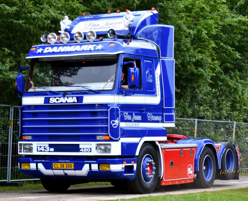 Scania 143M 420 Streamline 6x2 "Finn Jensen Hinnerup" 1:50 - 79168