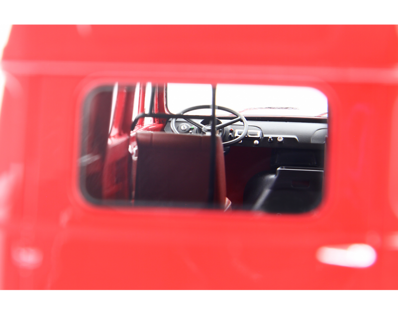 Alfa Romeo F12 Autocarro Tetto Sopralzato 1967 Rosso 1:18-10