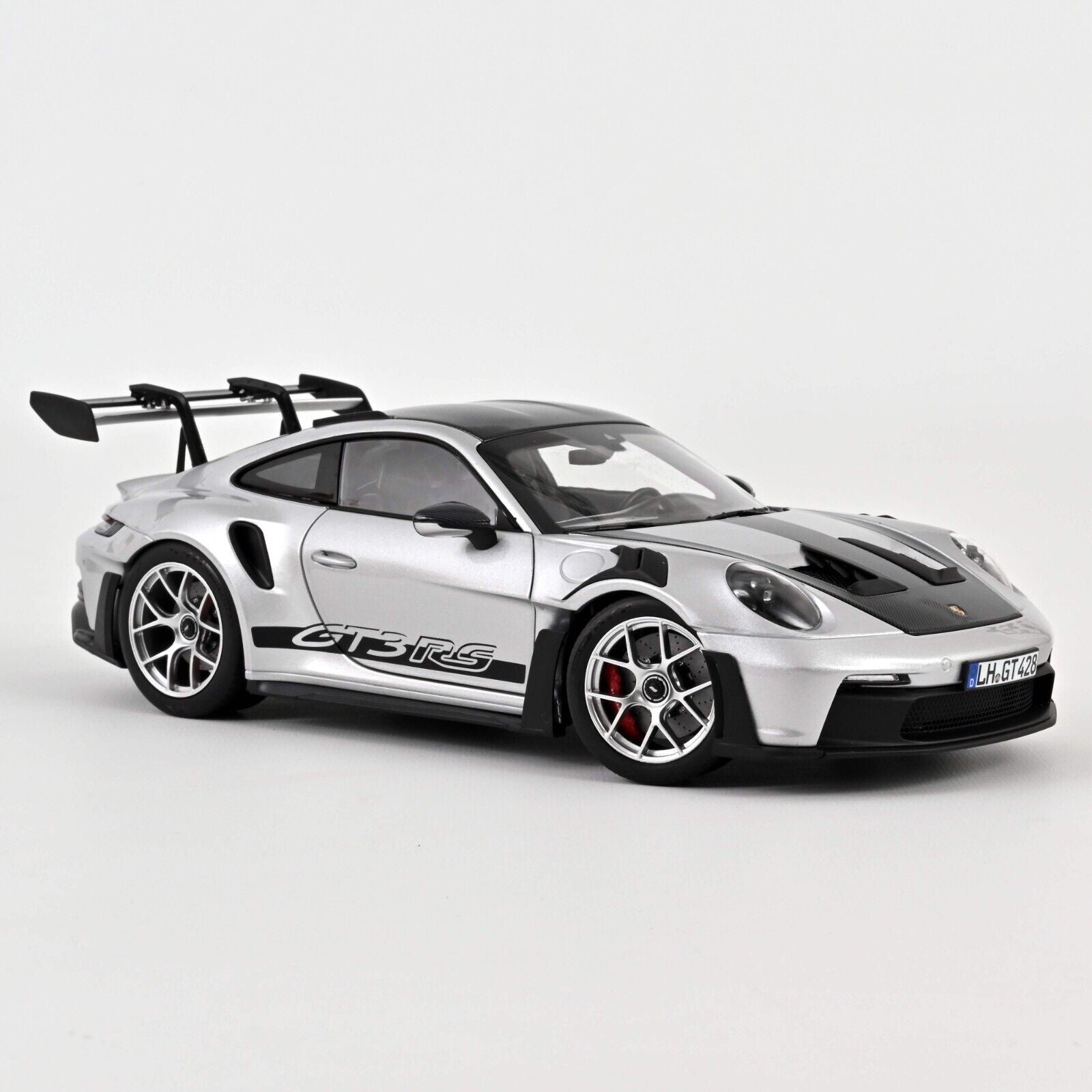 Porsche 911 GT3 RS Weissach pack 2022 GT-Silvermetallic 1:18 - 79465