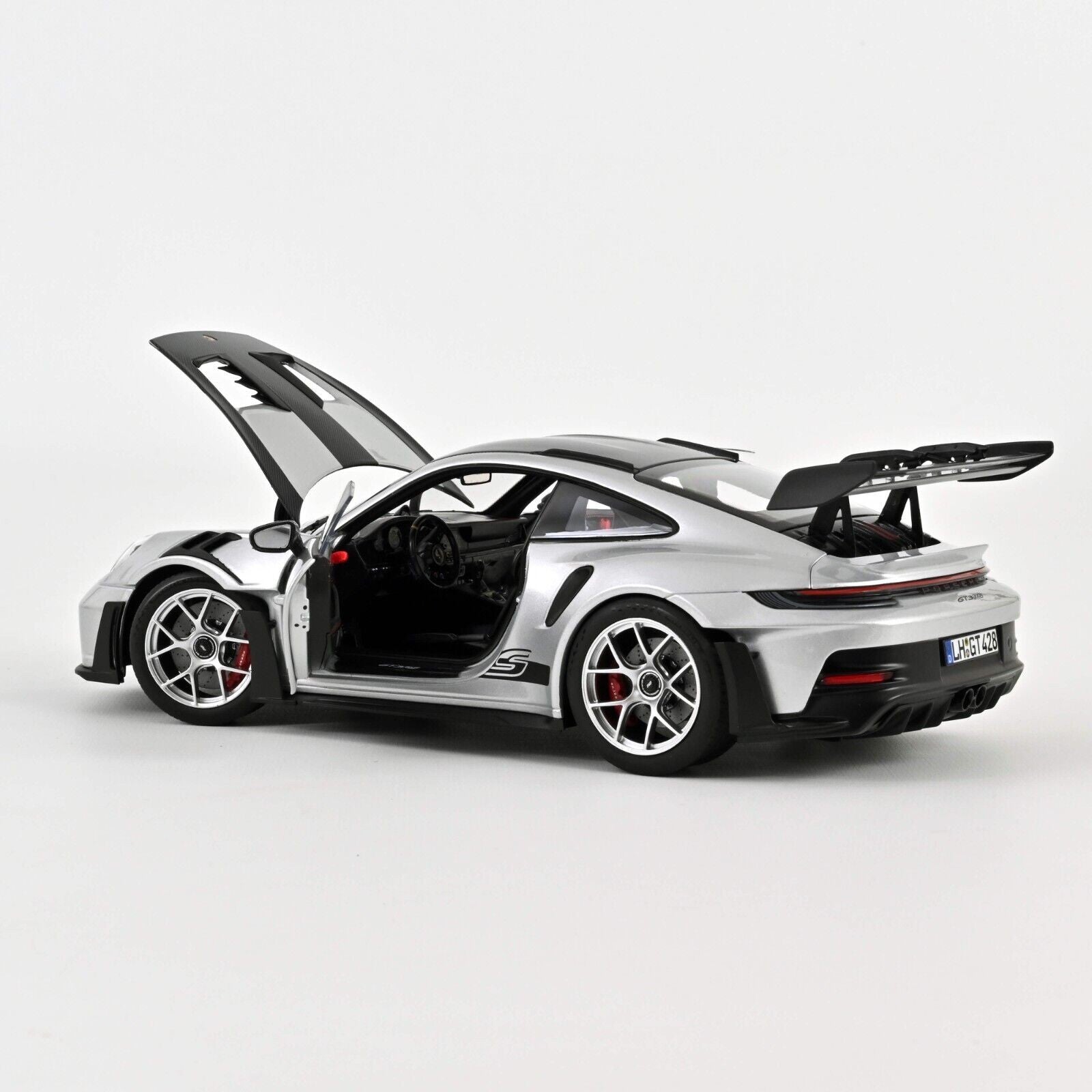 Porsche 911 GT3 RS Weissach pack 2022 GT-Silvermetallic 1:18 - 79466