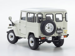 Toyota Land Cruiser 40 Van (BJ42V) White 1:18 - 79687