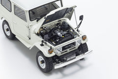 Toyota Land Cruiser 40 Van (BJ42V) White 1:18 - 79689