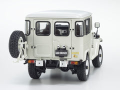 Toyota Land Cruiser 40 Van (BJ42V) White 1:18 - 79691