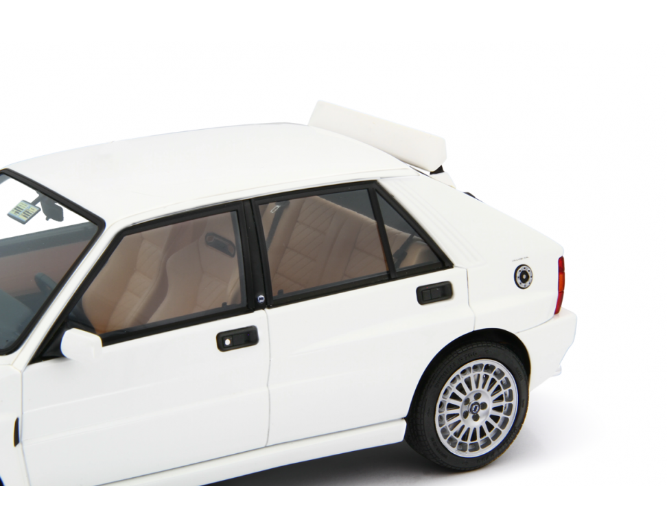 Lancia Delta HF Integrale Evo II 1992-94 Bianco 1:18-7
