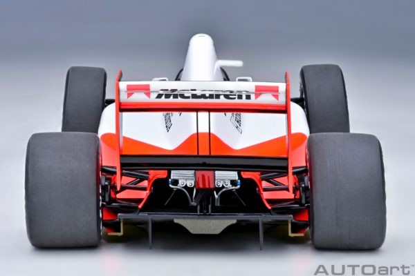 Mclaren Honda MP4/6 F1 2.nd Japanese GP 1991 Mclaren Logo Ayrton Senna 1:18 - 80343
