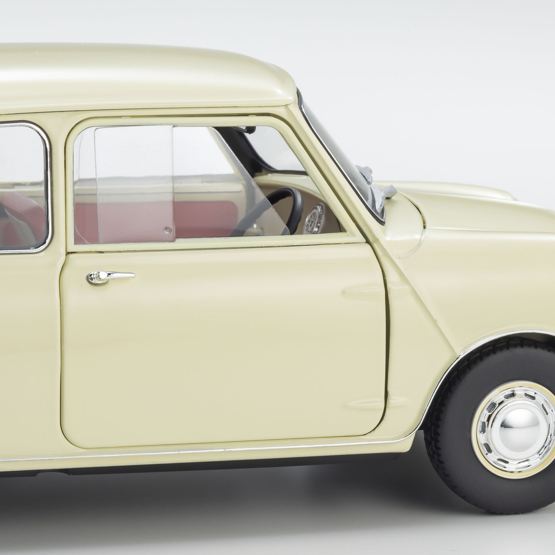 Morris Mini Minor 1967 Old English White 1:18 - 80400