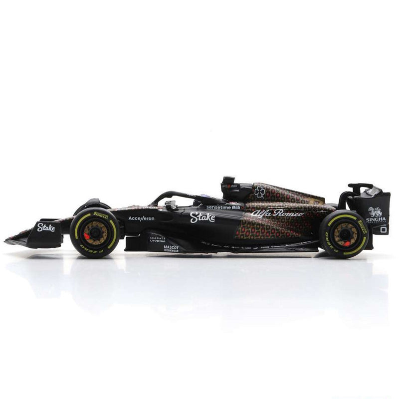Alfa Romeo F1 Team KICK C43 F1 Las Vegas GP 2023 Valtteri Bottas 1:64 - 81154