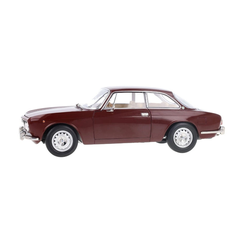 Alfa Romeo 2000 GTV 1973 Brown 1:18 - 81234