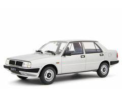 Lancia Prisma 1300 (Intermedia) 1985 Argento 1:18 - 81354