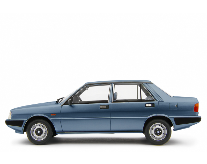 Lancia Prisma 1300 (Intermedia) 1985 Blu Metallizzato 1:18 - 81377