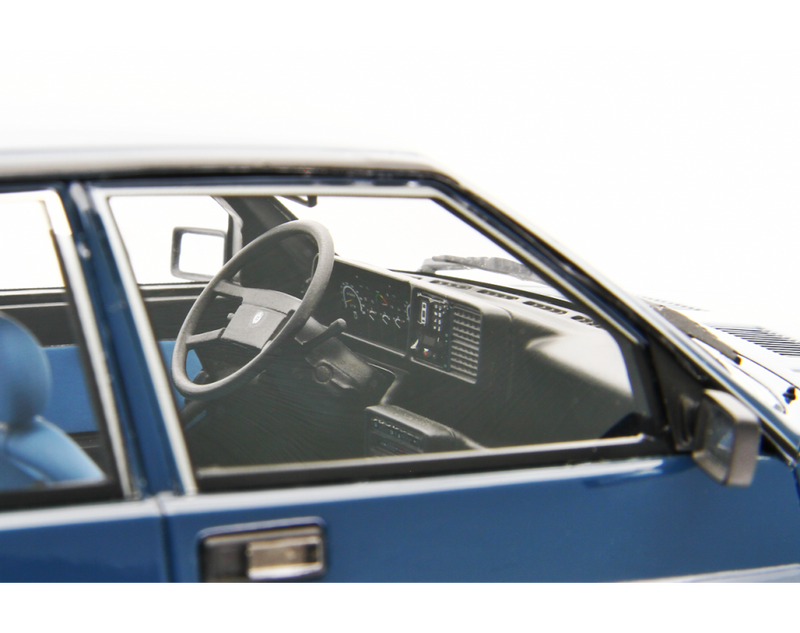 Lancia Prisma 1300 (Intermedia) 1985 Blu Metallizzato 1:18 - 81383