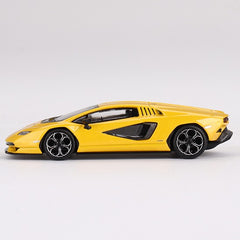 Lamborghini Countach LPI 800-4 New Giallo Orion 1:64 - 81655