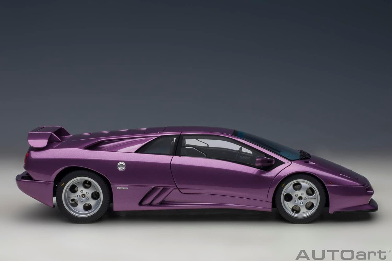 Lamborghini Diablo SE 30th Anniversary Edition (Viola SE30) 1:18 - 81699