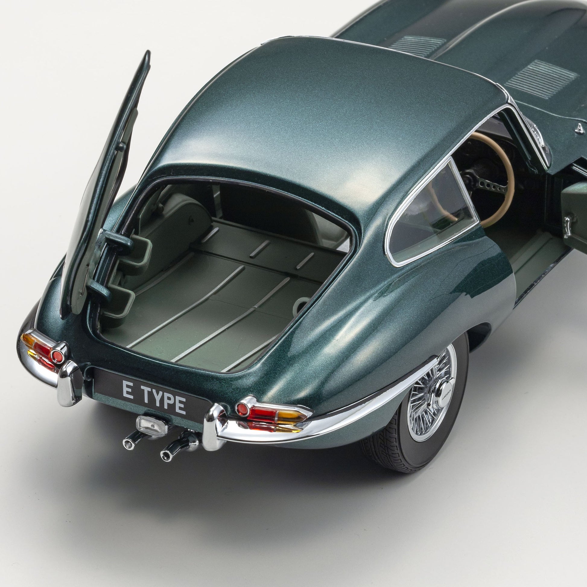 Jaguar E Type RHD 1961 coupe series 3.8 Green 1:18 - 81717