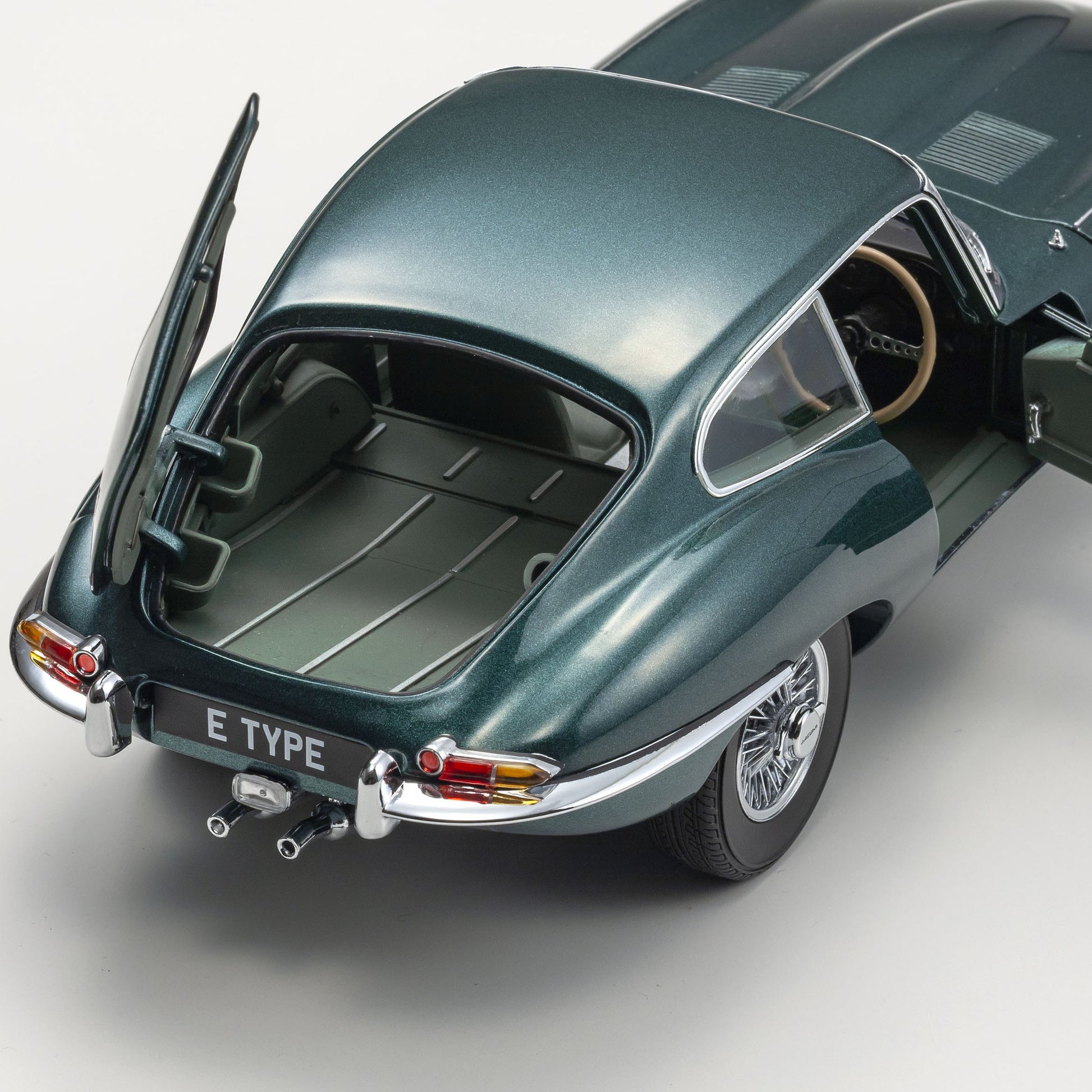 Jaguar E Type RHD 1961 coupe series 3.8 Green 1:18 - 81725