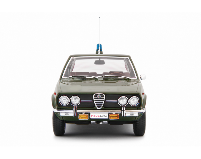 Alfa Romeo Alfetta 1.8 Polizia 1973 "Squadra Volante " Verde Militare 1:18 - 81820