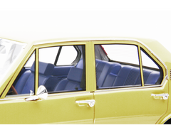 Alfa Romeo Alfetta 1.8 1972 Giallo Piper 1:18 - 81849